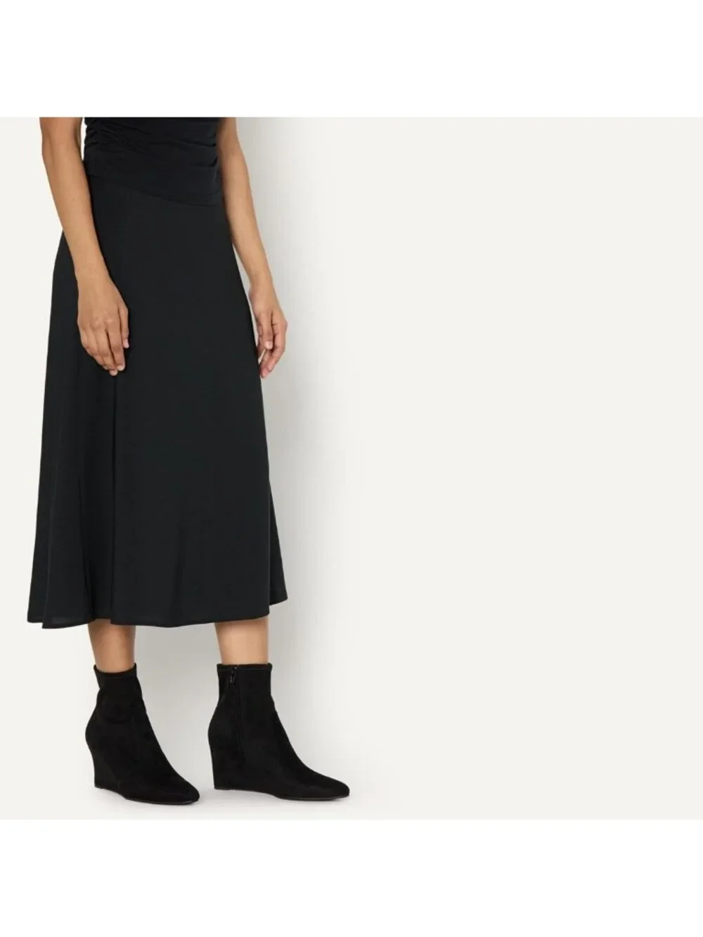 Stylish Women's Wedge Ankle Boots - Comfortable, Chic & Versatile Footwear
